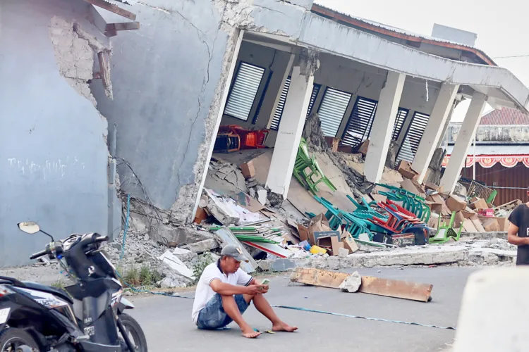 Death toll rises to 53 in Indonesia earthquake